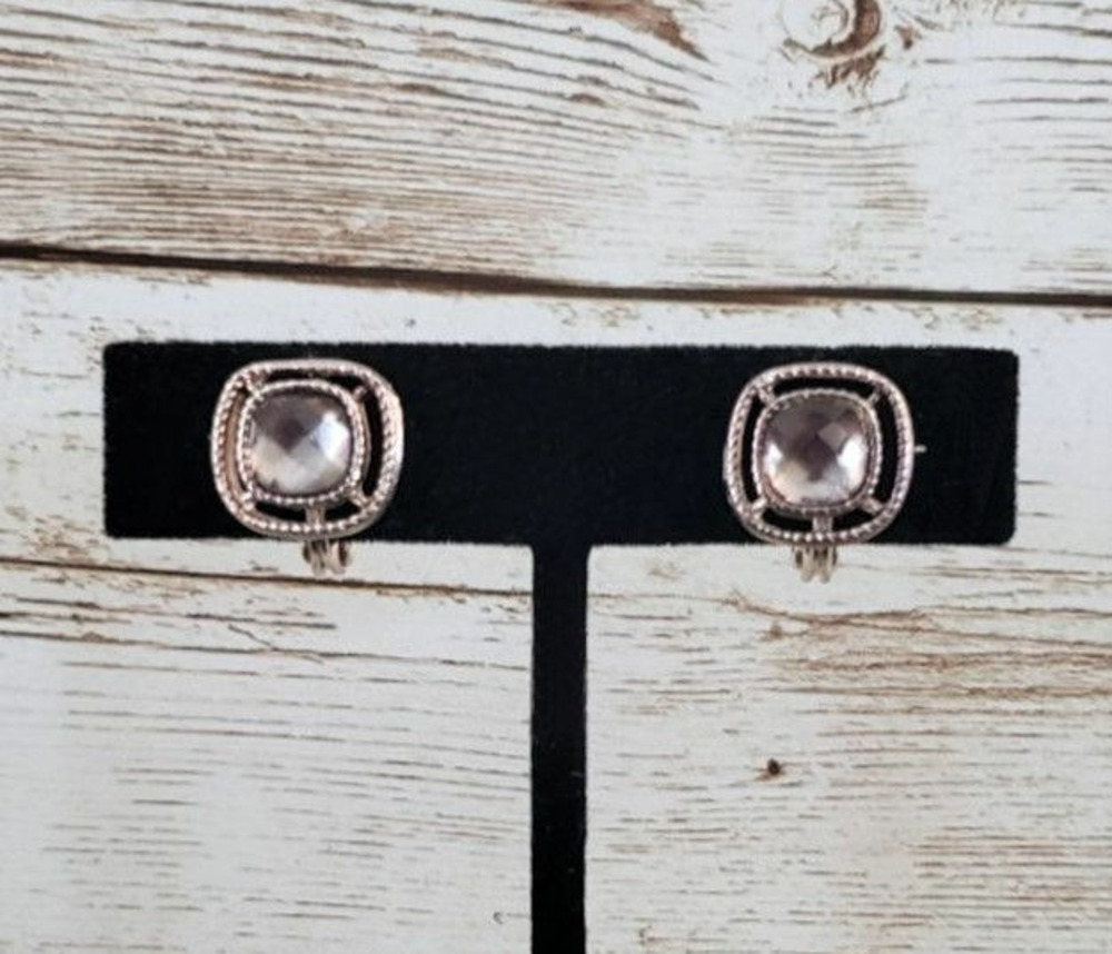 Vintage Clip On Earrings HNM Stamped Rounded Square with Gem 0.5"